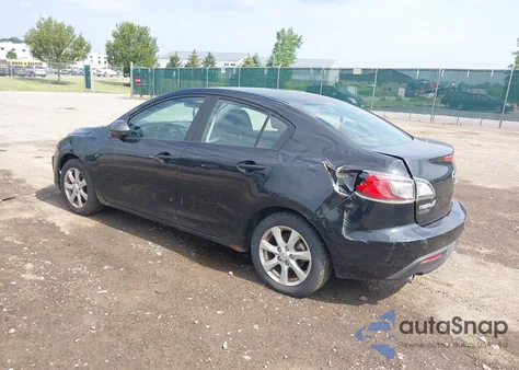 2010 Mazda Mazda3 I Touring z USA, uszkodzony, nr VIN JM1BL1SG9A1319084